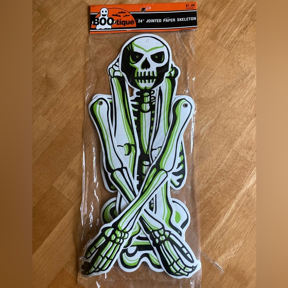 Two hinged Halloween skeleton die cuts - Picture 2 of 6